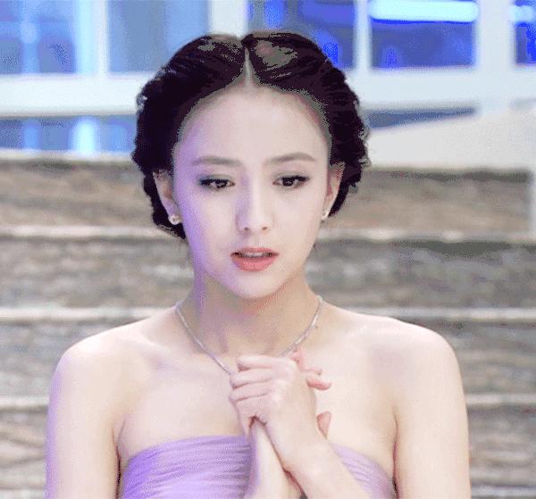 如果执着少女感、热衷话题度，佟丽娅的事业、口碑恐再难回到巅峰