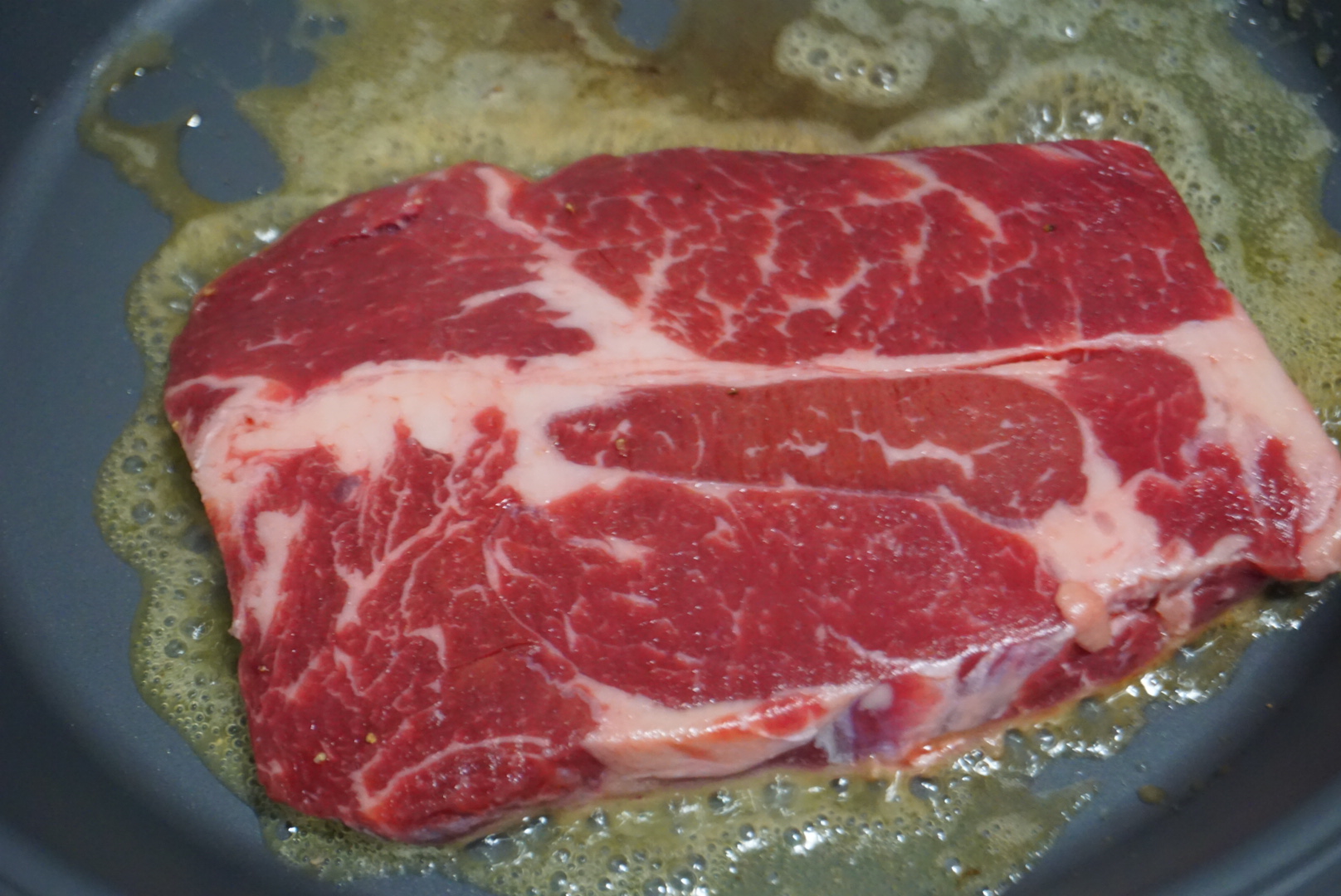 牛排煎出的肌红蛋白,煎牛排肌红蛋白从表面流出怎么办