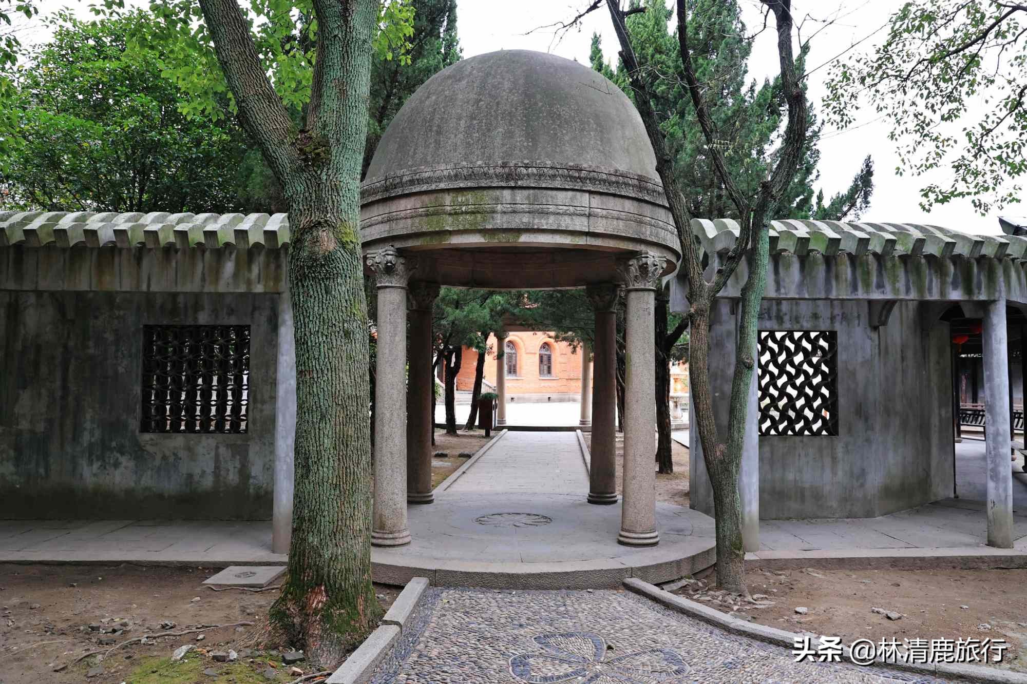 娓呮湯鏈夊悕鐨勫瘜浜屼唬,鏄庢竻缃戠孩寤虹瓚