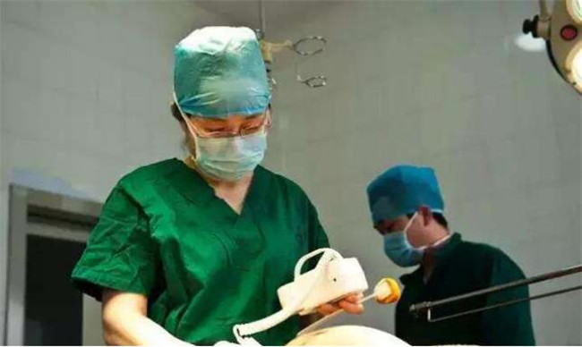 为何剖腹产也要“刮毛”?医生不告诉,妈妈也要知道