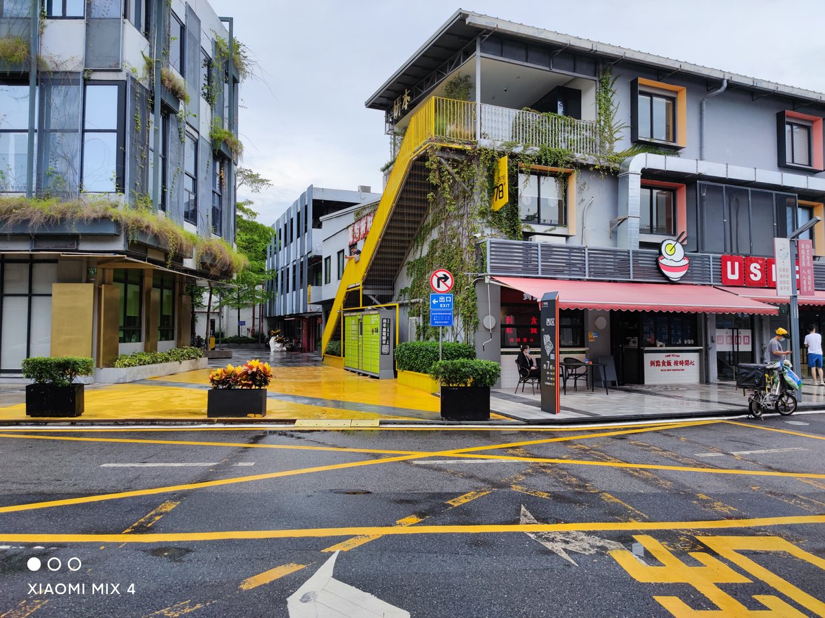 小米mix4和realme大师探索版,小米mix4全面屏效果