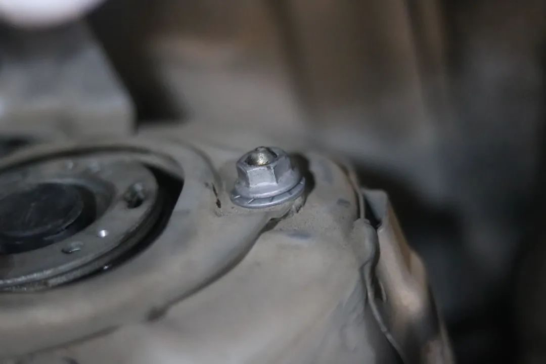 丰田埃尔法底盘全面升级,丰田埃尔法改装的巅峰之作