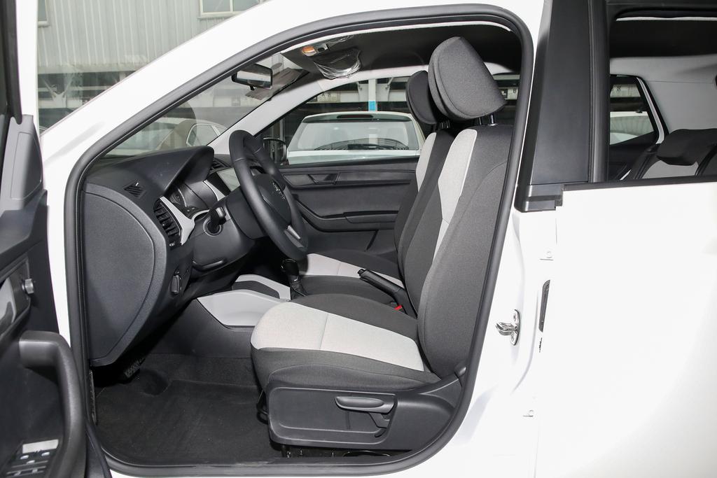 更新换代慢,这三款两厢车难道是不愿随波逐流?