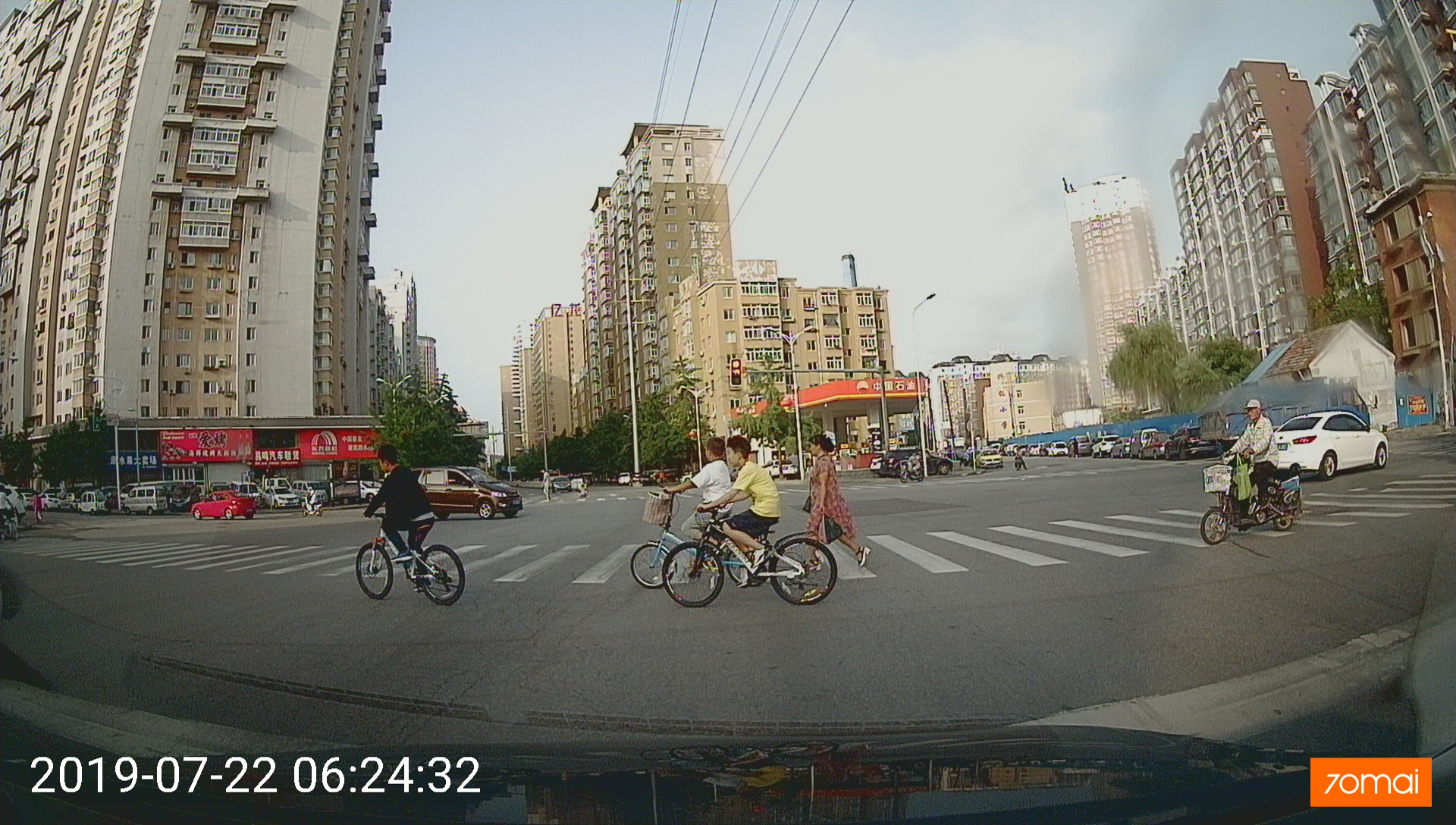 怎样安装70迈智能行车助手套装,70迈行车助手适配的前置摄像头