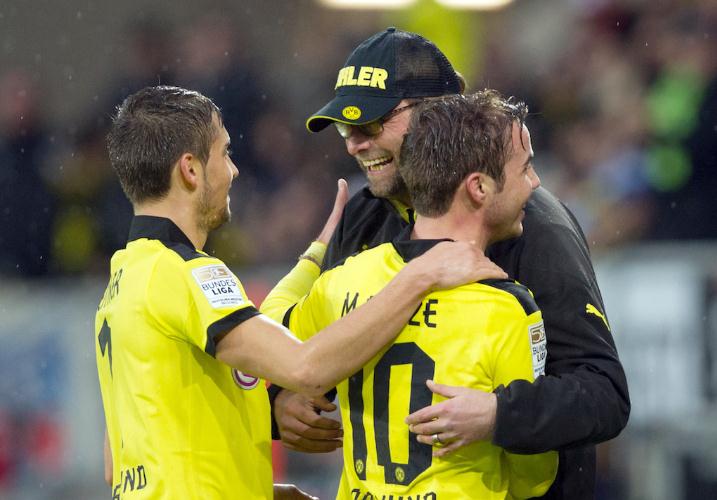 贾府vs拜仁,甲府vs巴萨完整版