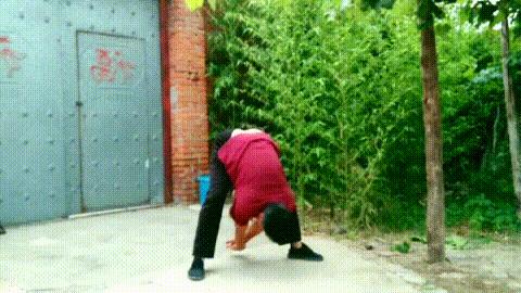 弯腰困难健身动作,弯腰健身正确姿势