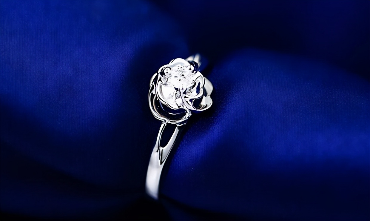 选一款好的钻戒怎么选,如何挑选钻戒才能符合心意