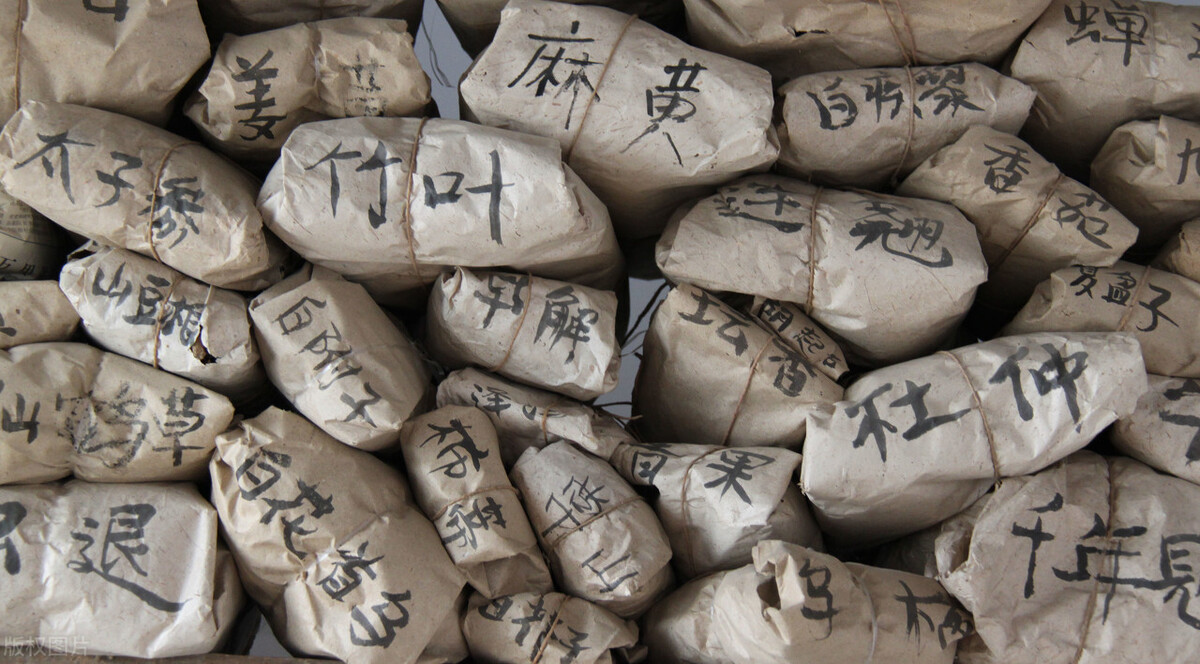 肾结石引起肚子疼吃什么药止痛,肾结石排石药排名前十名