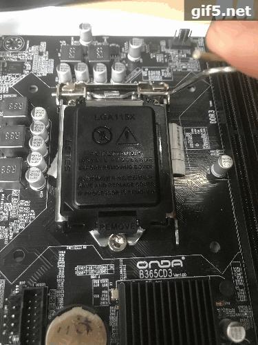 cpu散热器安装会不会压坏cpu,小白组装电脑系统怎么装