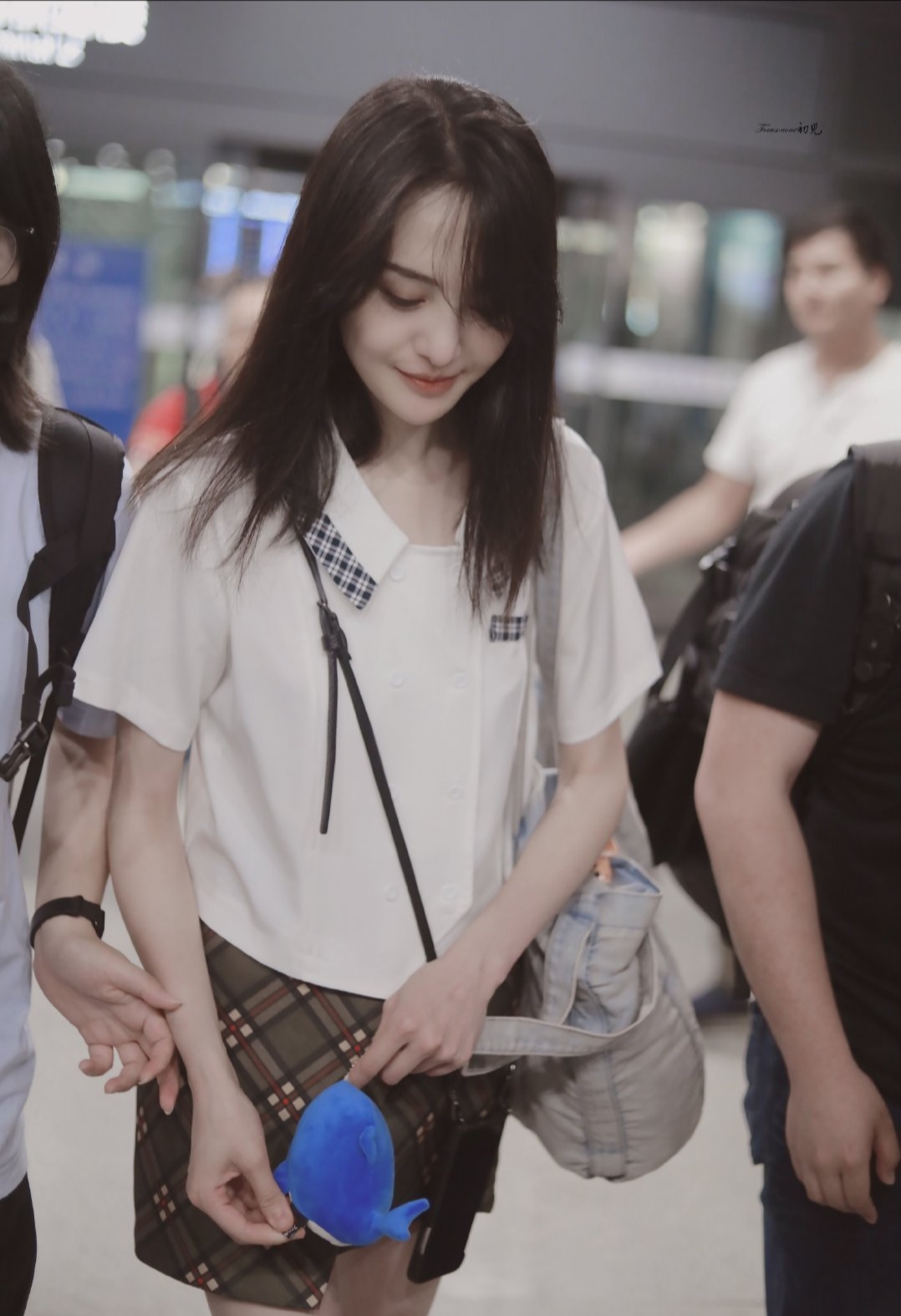 pyoapple夏日清爽穿搭,中国女明星在海滩上穿夏日装