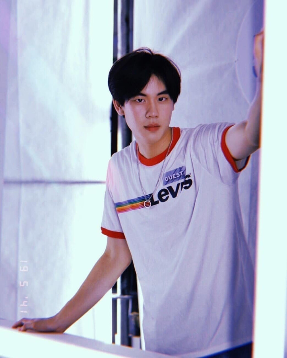 他泰韩系少年:关大爷洪34典型代表包包酷爱韩风穿搭