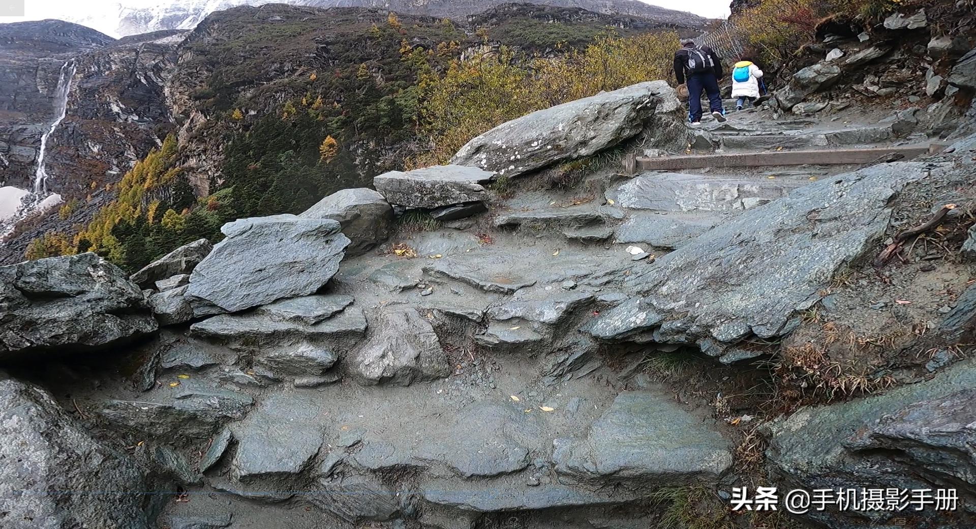 稻城亚丁星球最后一块净土,稻城亚丁的蓝色星球