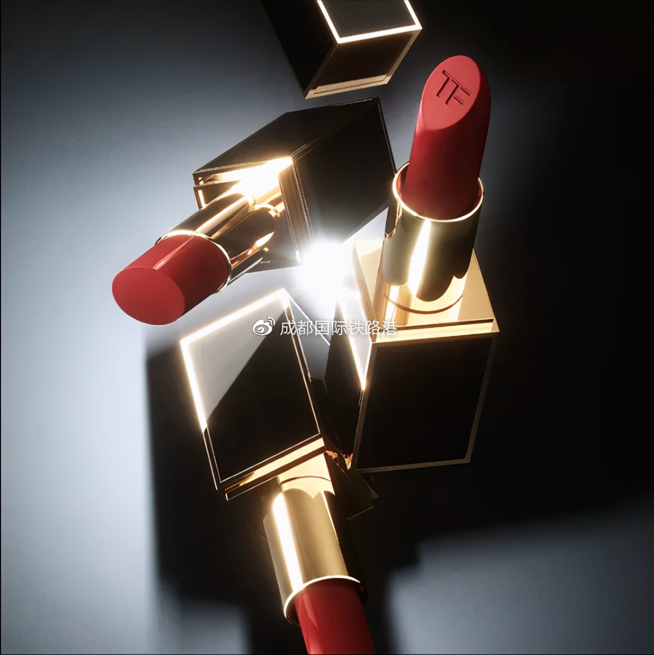 小港荐物|线下剁手showtime！希腊馆低价邀你变美