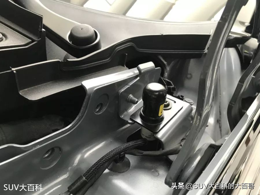 全新一代路虎揽胜极光黑科技体验,路虎极光五块屏幕