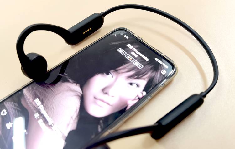 轻盈如风歌声如酒,海量无损绕梁不绝