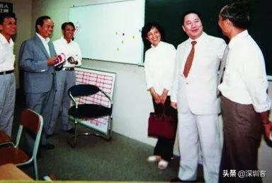 为什么是深圳,为什么是深圳4am