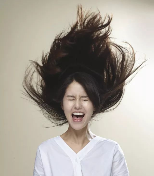 男士头发干枯像稻草,头发严重受损像玉米须怎么修复