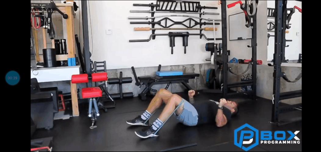 男人健身和不健身臀部的对比,健身男士臀肌