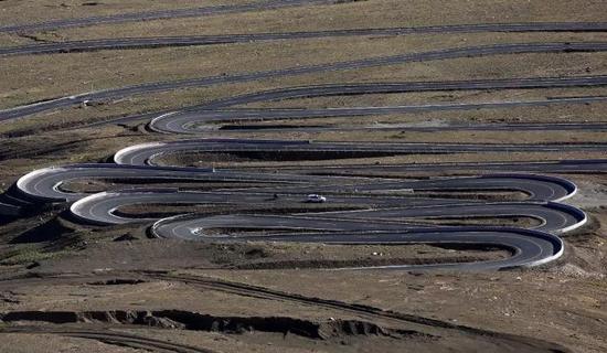 世界上海拔最高的快递站邮政,珠峰工作人员