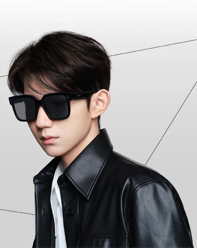 王源帕莎眼镜代言到期了吗,王源代言的帕莎多边形眼镜