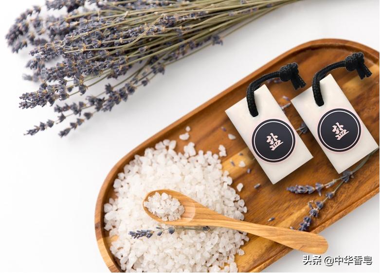 盐皂对皮肤有什么好处,洗澡推盐有什么好处