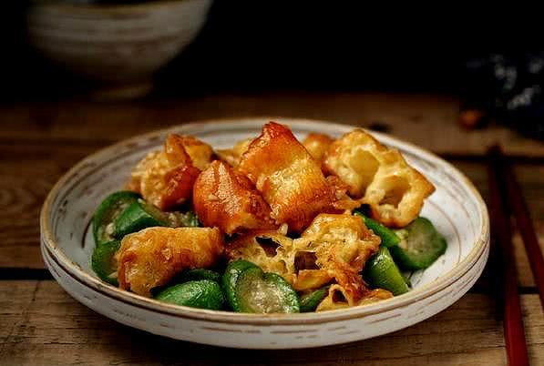 炒油条的家常做法简单又好吃,蓬松脆爽油条