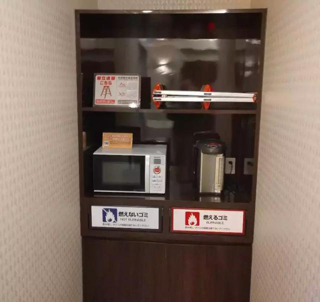 在岛国的网吧过夜是一种怎样的体验？