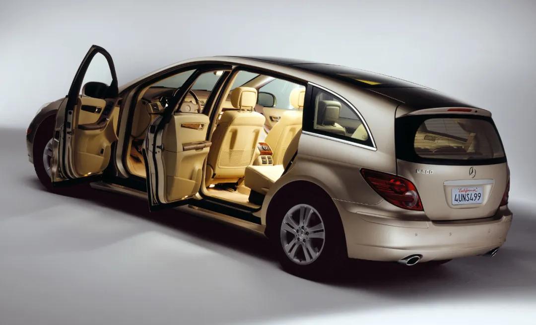 2021款奔驰R级到港！比埃尔法后排大，预计能火？