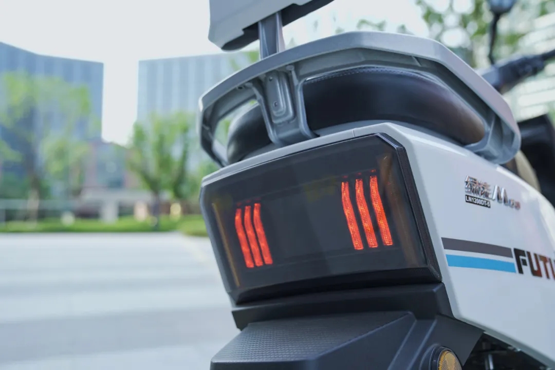 绿能x6,绿能最新款电摩