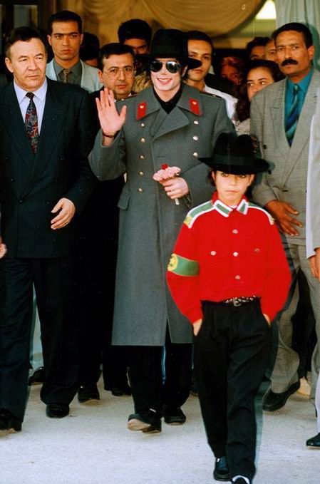 迈克尔杰克逊的未解之谜,迈克尔杰克逊的一生奇闻异事