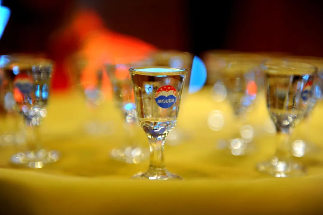 茅台白金酒近况,欠钱不还被央视曝光