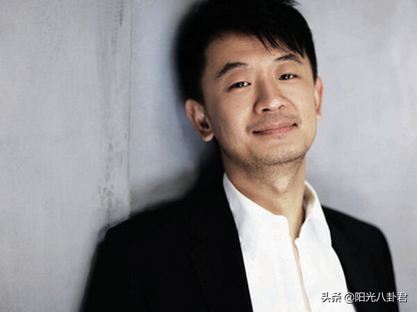 人前君子背后无耻始乱终弃,人前正人君子人后虚伪小人