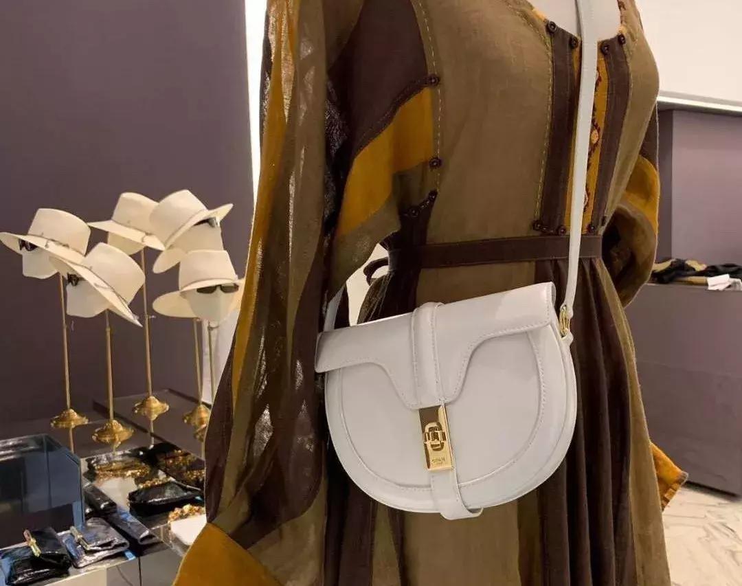 品牌包包1万多左右的推荐,最值得入手的十款大牌包包