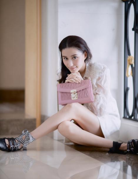 赌王何超莲年轻美照,赌王何超莲最美照片