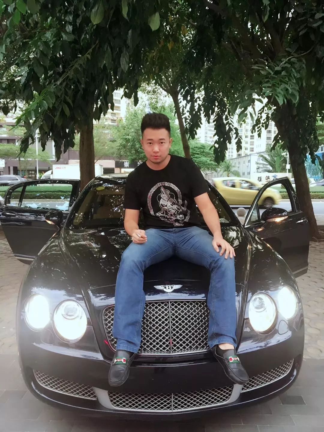 90后三亚租高档别墅跑车,三亚九零后租跑车