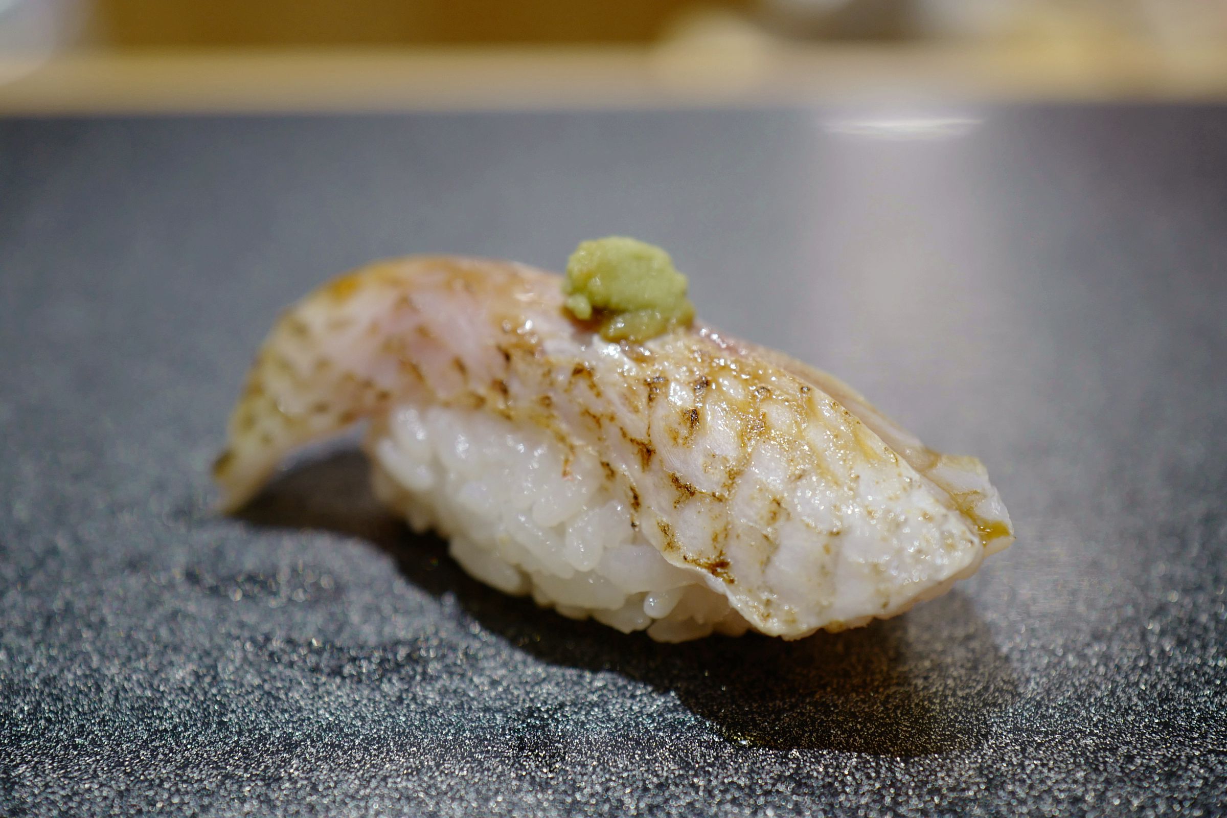 发现一家很好吃的寿司店,一家寿司店