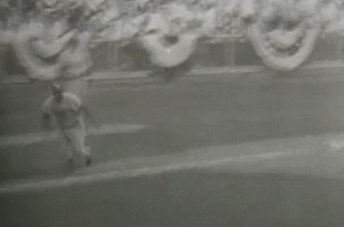 两个42和两个8,你知道这些退役号码的故事吗?