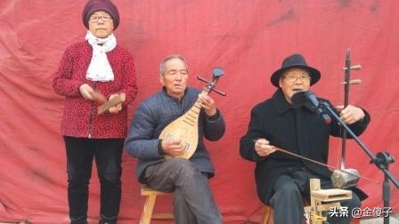 啥味的歌都会唱,男人们都亲热地称她小百灵刘妮子