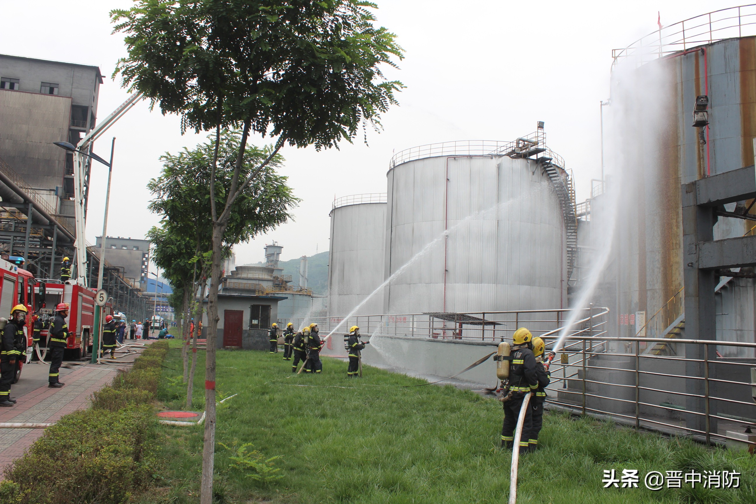 危险化学品泄漏事故现场处置方案,危险化学品泄漏事故现场急救措施