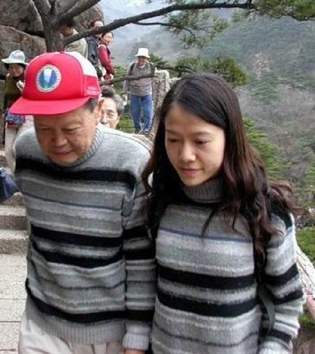 杨振宁和翁帆复杂关系,杨振宁是怎么与翁帆相识相爱的