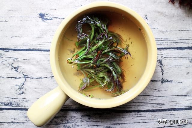 香椿炒鸡蛋正确做法先别着急下锅,香椿炒鸡蛋简单易学你会了吗