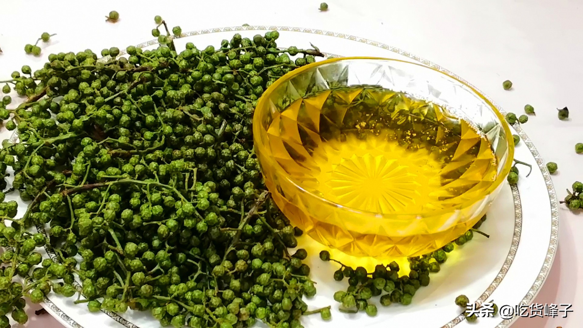 花椒油刚做出来的怎么没有麻味,做花椒油不用油炸大厨教你一招