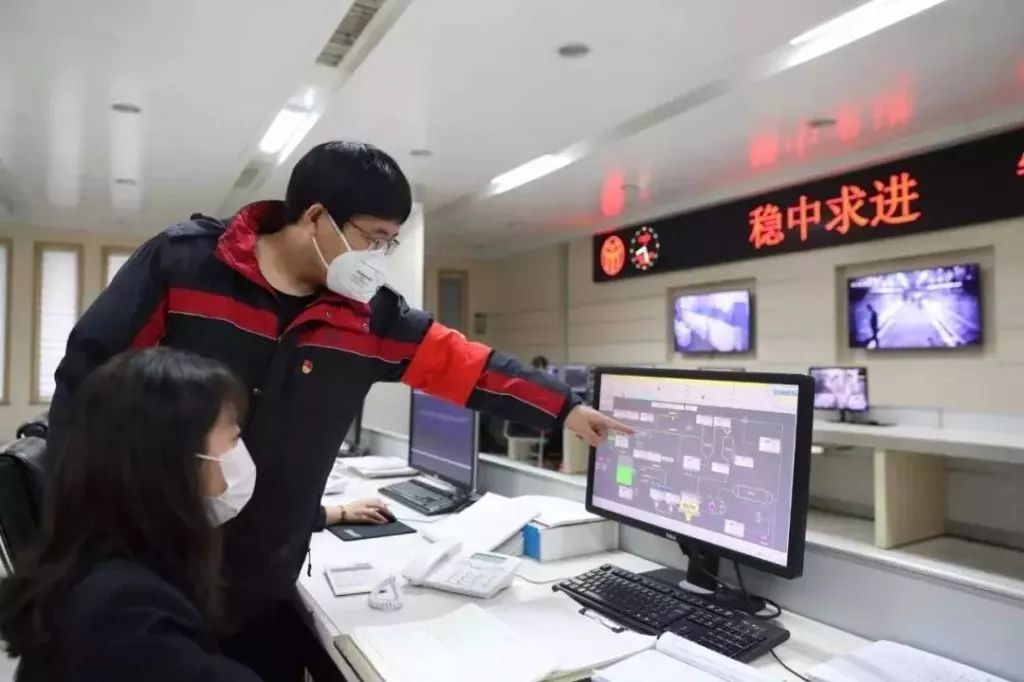 抗疫生产两手抓,抗疫情抓生产两不误