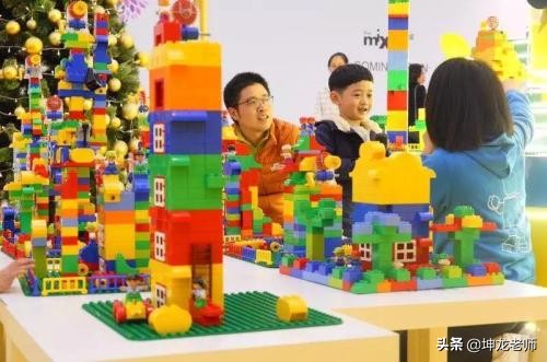 80平米玩具店,实体店玩具销售新模式