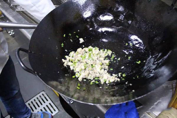 经典川式小吃小碗冒菜制作技术,川式烹饪技巧