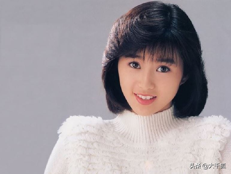 同犯弥天大错,酒井法子努力十年终于复出,泽尻英龙华该好好学学