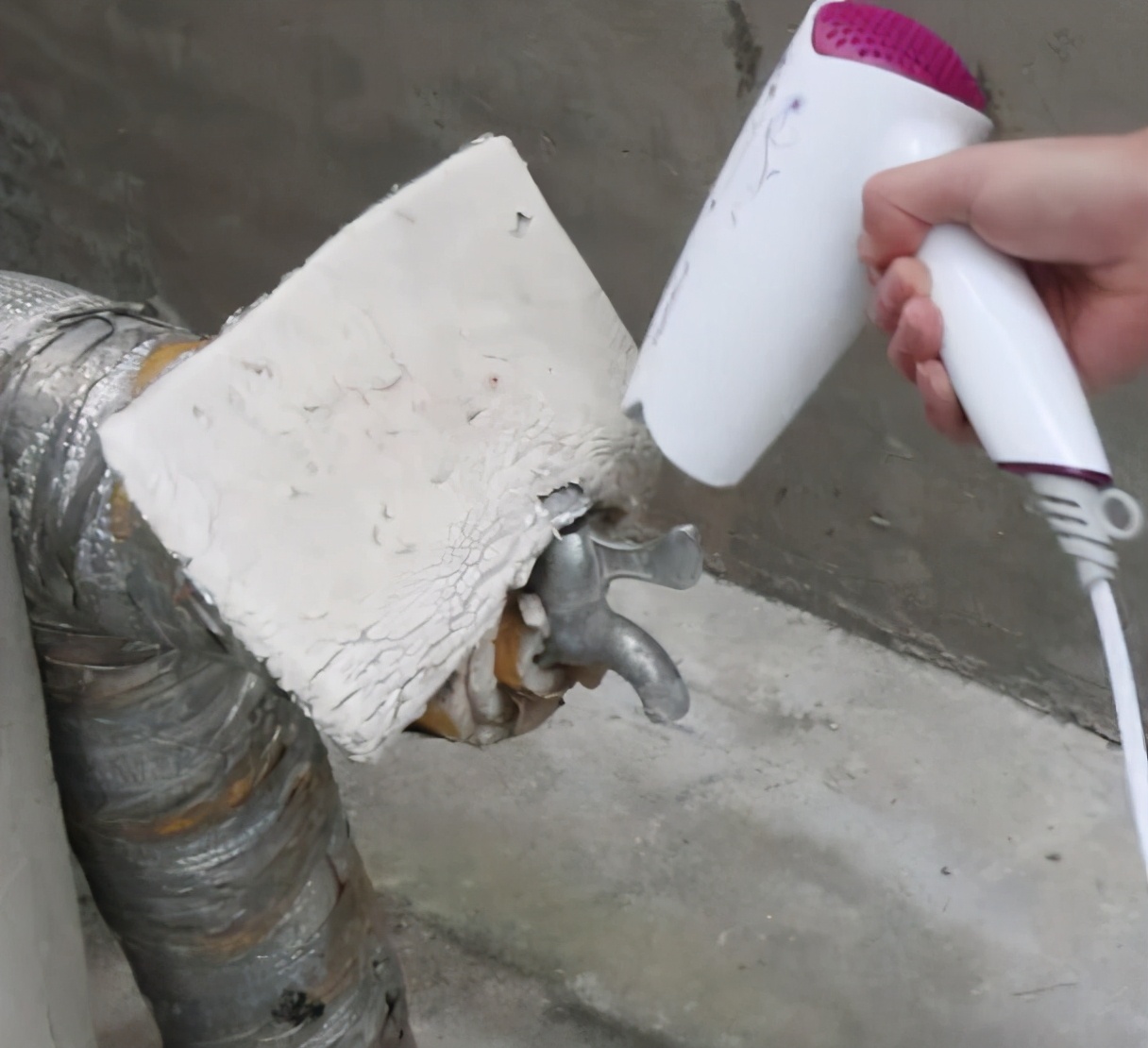 商品房水管冻住了如何快速解冻,户外地下水管冻住了如何快速解冻