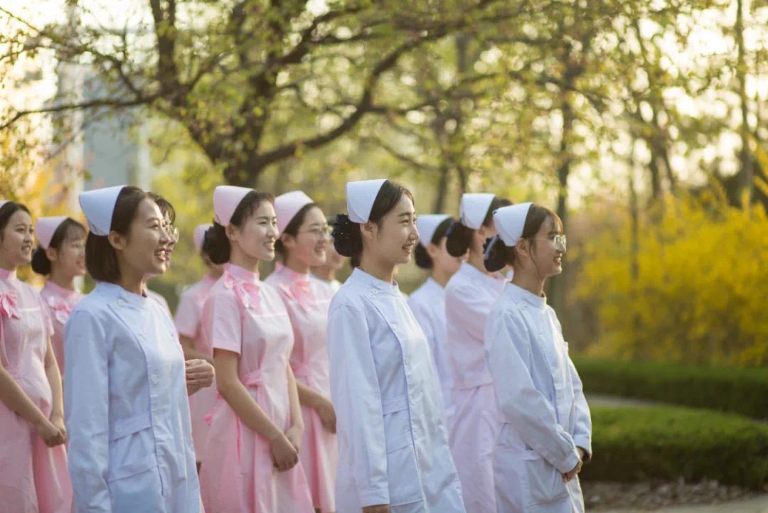 读卫校好还是职业学校好,卫生学校怎么样