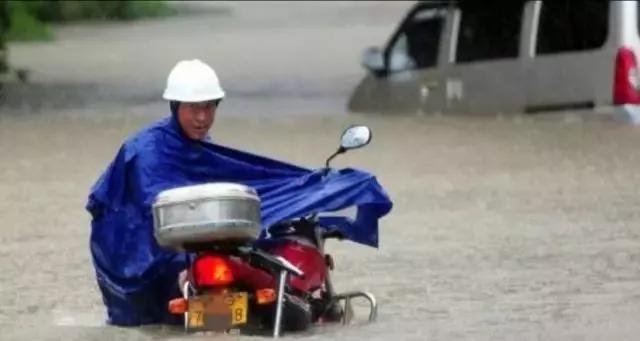 摩托车机动车道行驶应该注意哪些,下雨天摩托车的注意事项