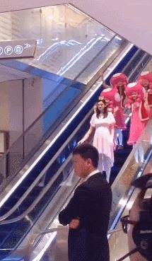 何猷君奚梦瑶回忆求婚全过程,何猷君求婚婚礼现场